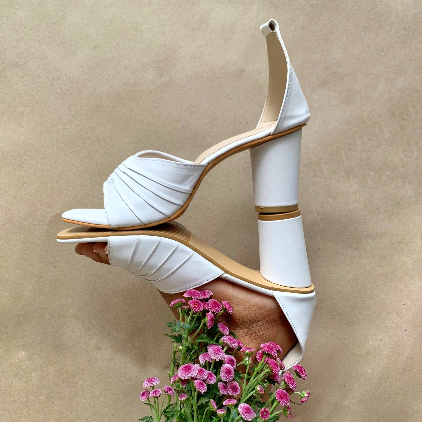 ROUND HEEL