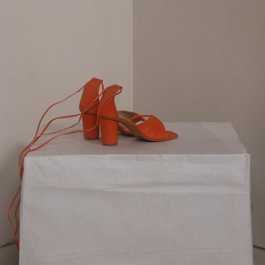 ROUND HEEL