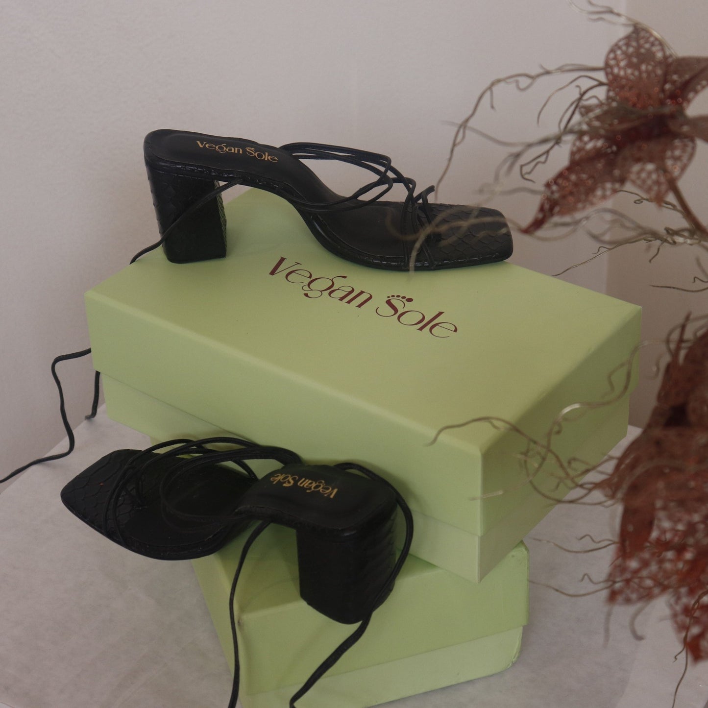RECTANGLE HEEL