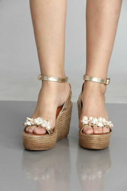Dune Pearl Wedges