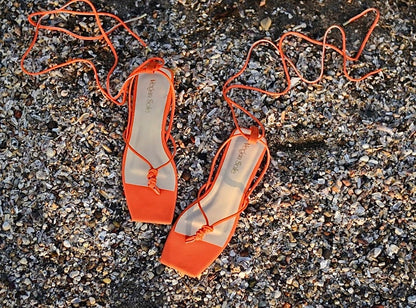 Tie-Up Flats