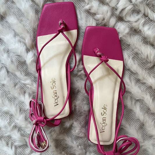 VELVET FLATS